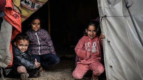 UNRWA: Gazze'de yarım milyondan fazla çocuk eğitim alamıyor